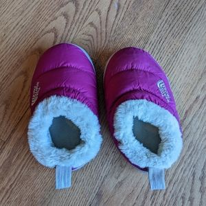 The North face Girls Slippers